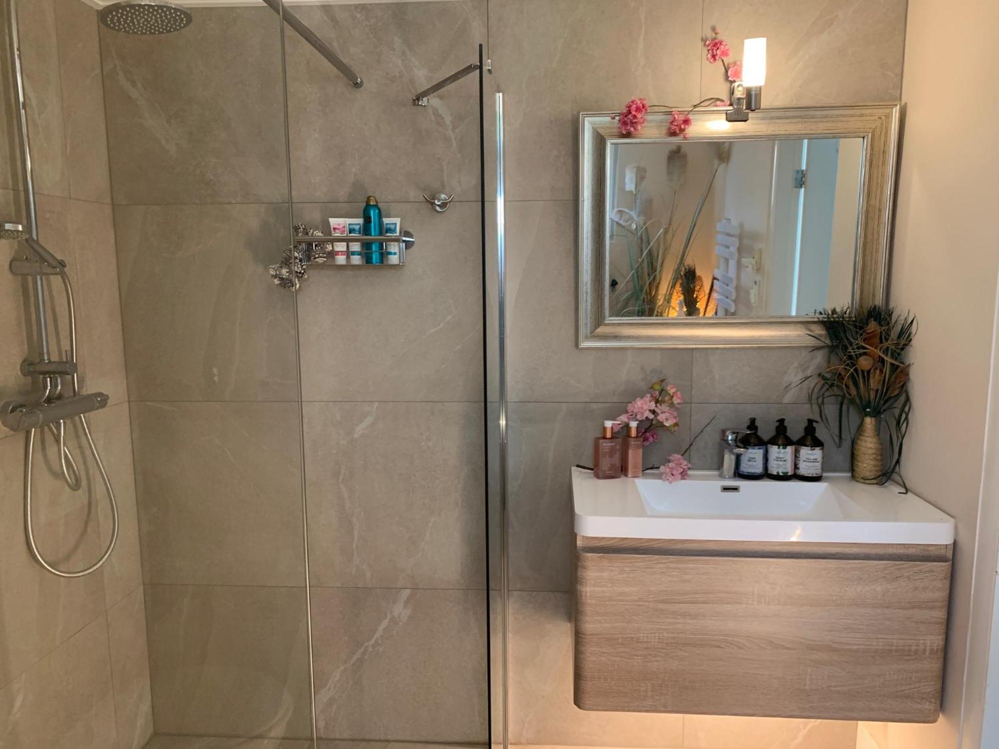 Romantisch Wellness Appartement Met Prive Hottub Sauna Gamesroom Den Ham Εξωτερικό φωτογραφία