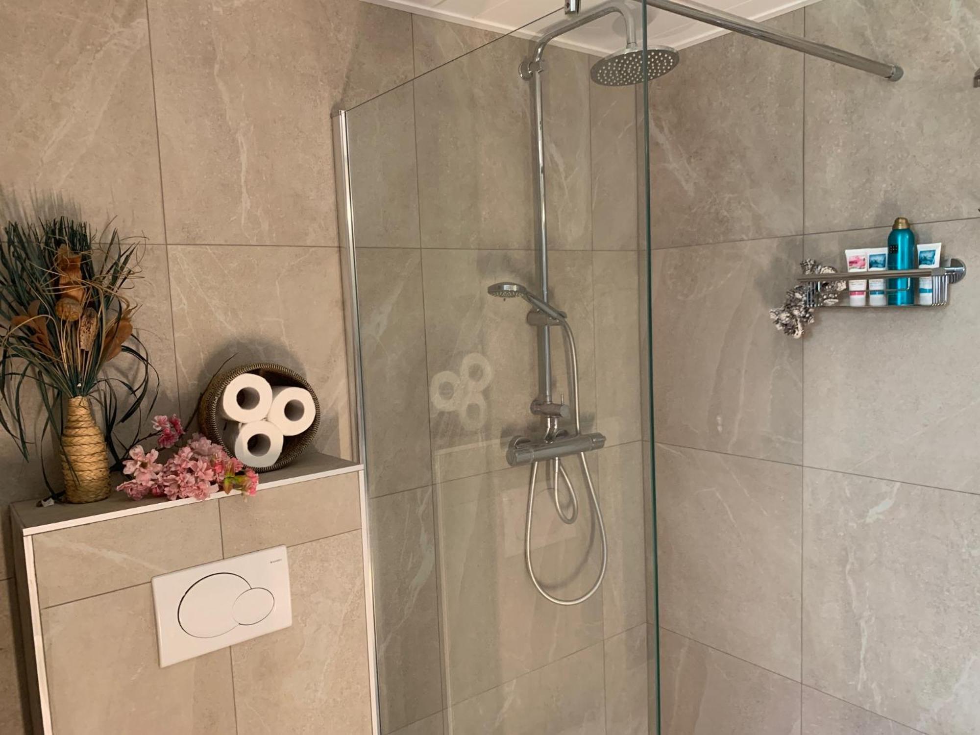 Romantisch Wellness Appartement Met Prive Hottub Sauna Gamesroom Den Ham Εξωτερικό φωτογραφία