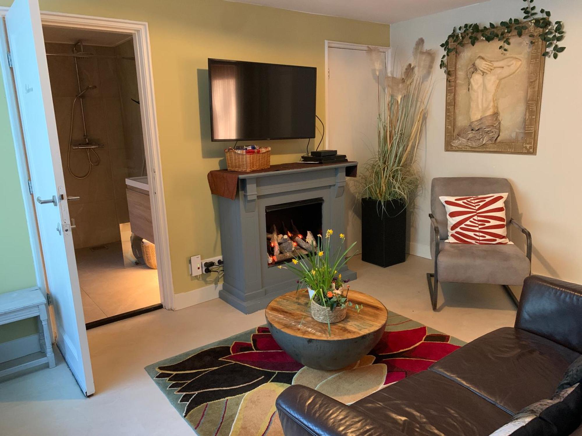 Romantisch Wellness Appartement Met Prive Hottub Sauna Gamesroom Den Ham Εξωτερικό φωτογραφία